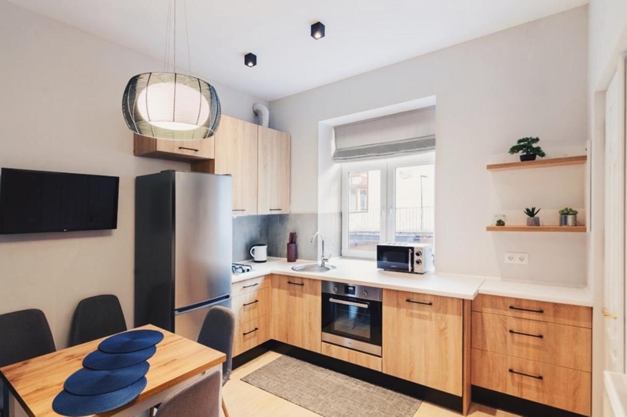 דירות Cozy & New Furnished Flat In Old Town Of לבוב מראה חיצוני תמונה