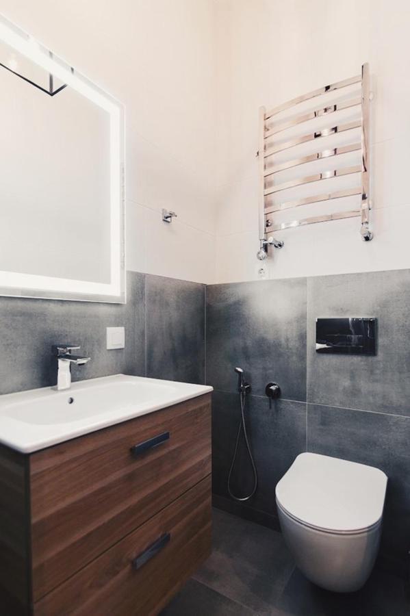 דירות Cozy & New Furnished Flat In Old Town Of לבוב מראה חיצוני תמונה